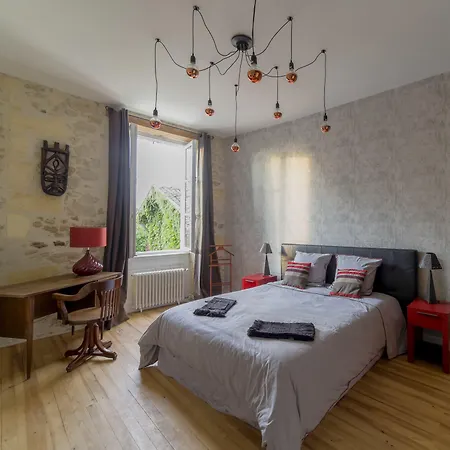 Chambres D'hotes La Bastane לינה וארוחת בוקר