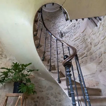 Chambres D'hotes La Bastane לינה וארוחת בוקר *